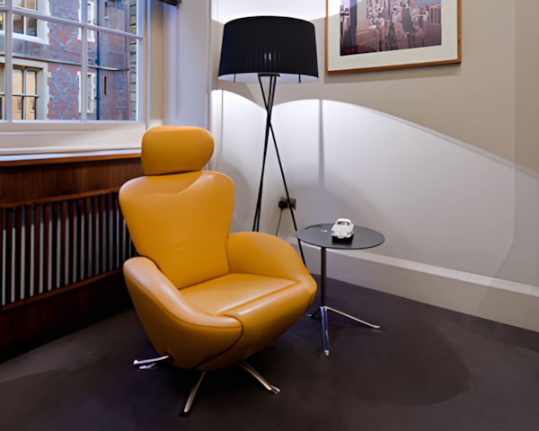 Dekoven Chambers Desk